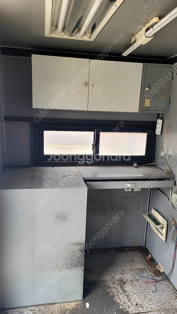 도로 가판대 컨테이너 판매합니다--3